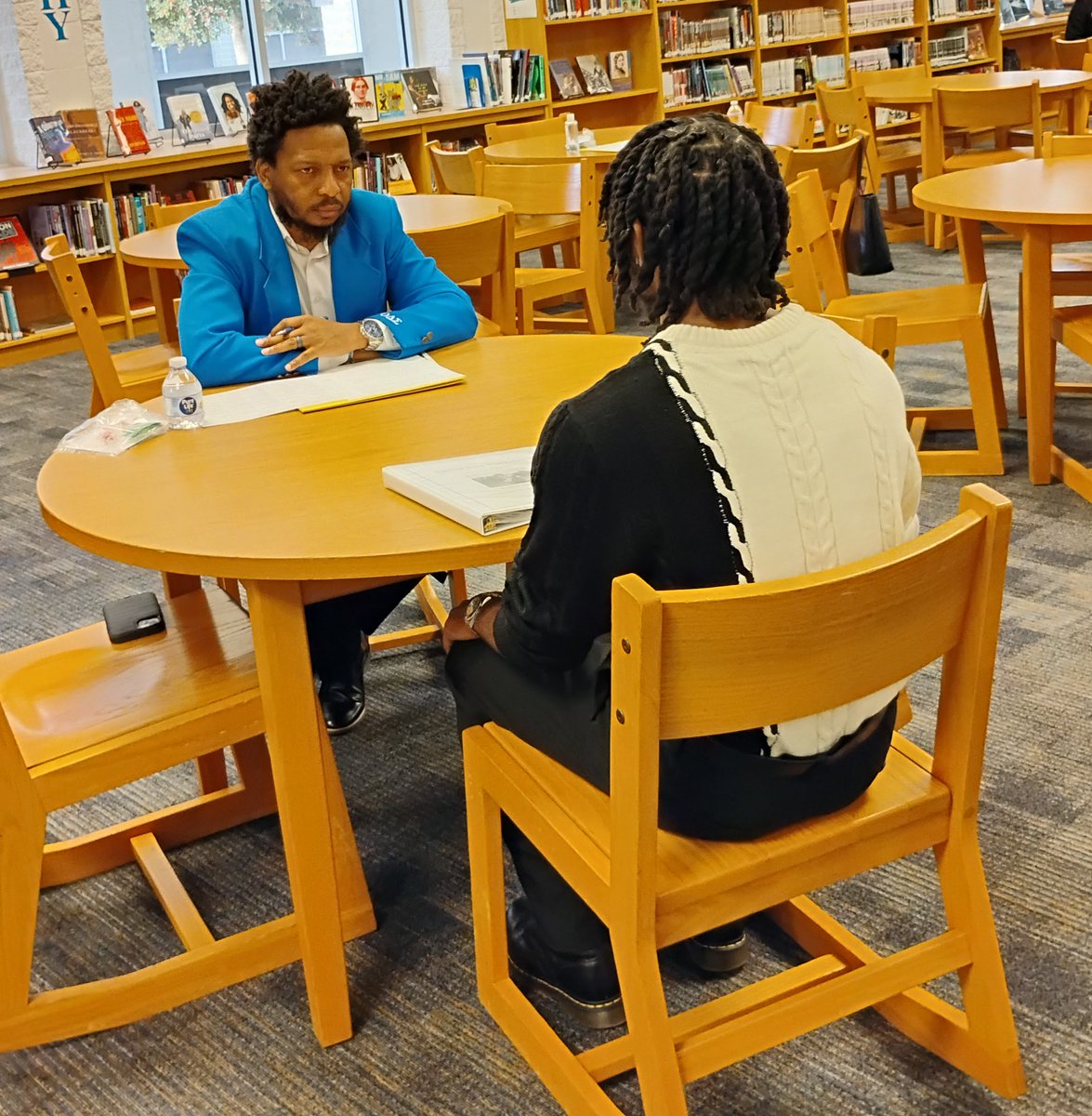 @SoMDSigmas@CougarsTSHS
Special thanks to the men of the Omicron Delta Sigma Chapter of Phi Beta Sigma Fraternity Incorporated who served as interviewers for our Class of 2025 and provided continental breakfast for our interviewers.