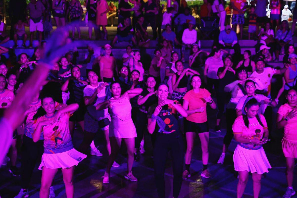 Nos une el gusto por la música, el baile, la alegría y la fortaleza de ser #MujeresZankas, ha sido una maravillosa #Masterclass, gracias a todas por regalarse este momento de convivencia y ejercicio.
