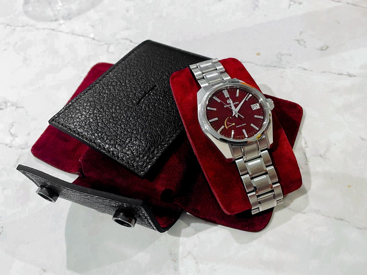 the_df_of_kings's tweet photo. Customer photo, Keeper Watch Wallet and Grand Seiko SBGA493 Katana.
#thedreadandfearofkings #grandseiko #capabilityelevated #missiontailoredluxury https://t.co/oflbftr3mD