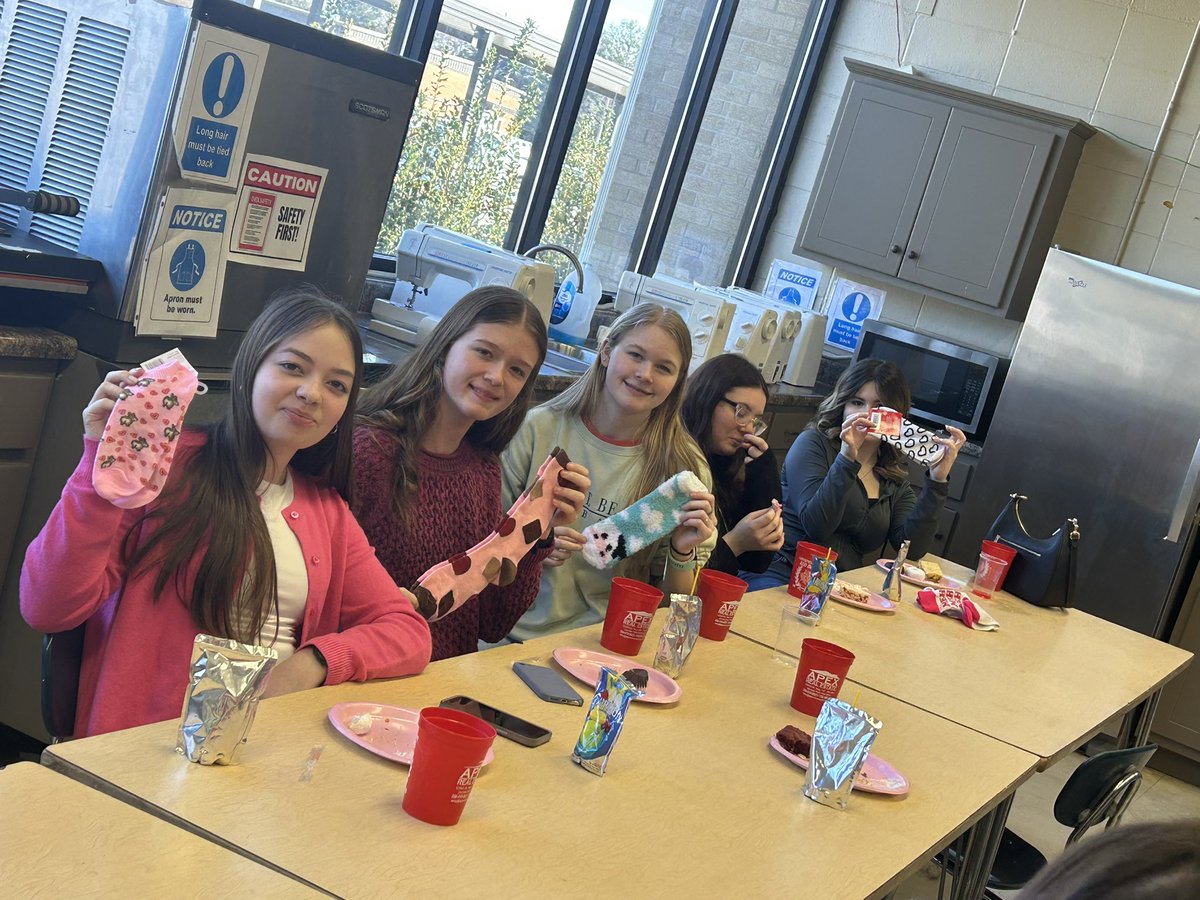 LCHS FACS/FCCLA tweet media