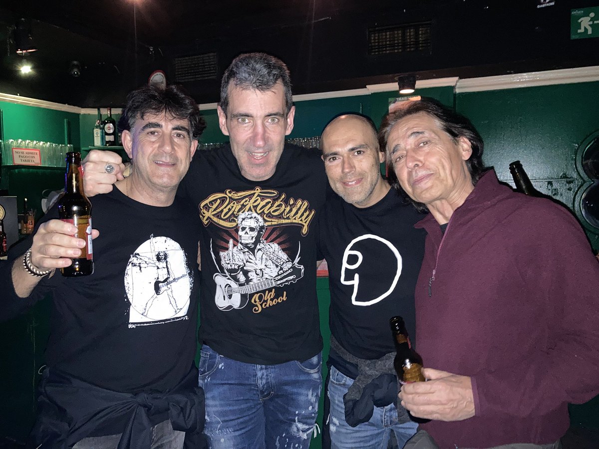 Esta noche en Salamanca conciértazo de <a href="/MalaputaRock/">MalaputaRock</a> y <a href="/CICLONAUTASROCK/">Ciclonautas</a>. Uno de los mejores conciertos q he visto….sois unos cracks! Mis respetos!