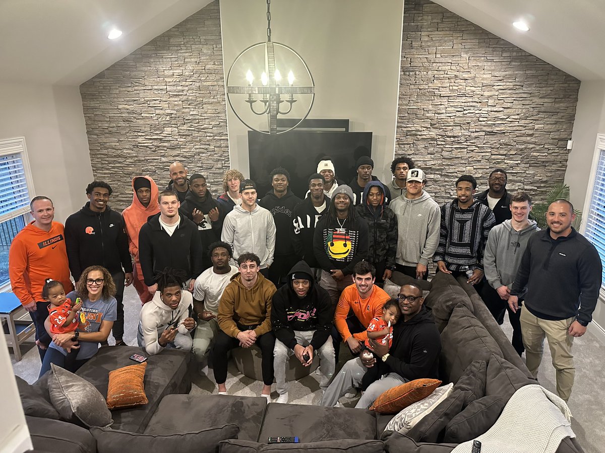 Always A Joy to have the Crew Over at the Crib!!!! 

#FamILLyMatters