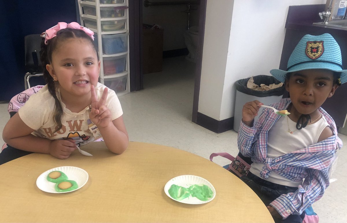 Sgt. Roberto Ituarte Elementary (@ituarte_es) on Twitter photo Western Day <a href="/Ituarte/">Alicia Ituarte</a>! Our little PK3 cowboys and cowgirls lassoed a good book and enjoyed some Green Eggs and Ham to wrap up Read Across America Week! 📚#ReadAcrossAmerica #LassoAGoodBook #WesternDay #ALLIN Western Day <a href="/Ituarte/">Alicia Ituarte</a>! Our little PK3 cowboys and cowgirls lassoed a good book and enjoyed some Green Eggs and Ham to wrap up Read Across America Week! 📚#ReadAcrossAmerica #LassoAGoodBook #WesternDay #ALLIN