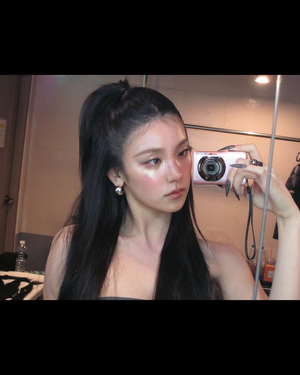 yeji pics tweet media