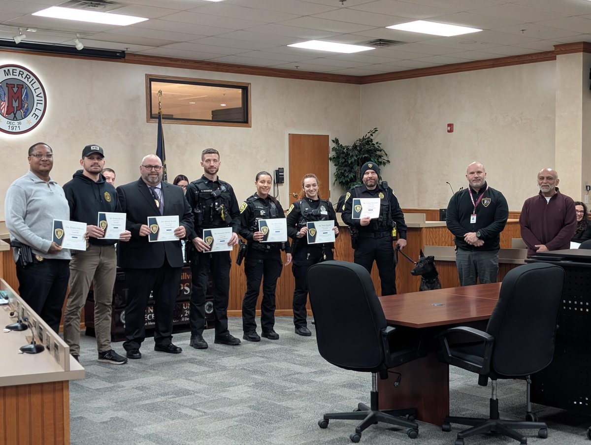 MerrillvillePD's tweet image. Today during the police commission meeting, we gave out numerous commendations to our officers. The commendations recognize the hard work and bravery our officers exemplify each and every day. #merrillvillepd #merrillville #commendations #bravery #hardwork