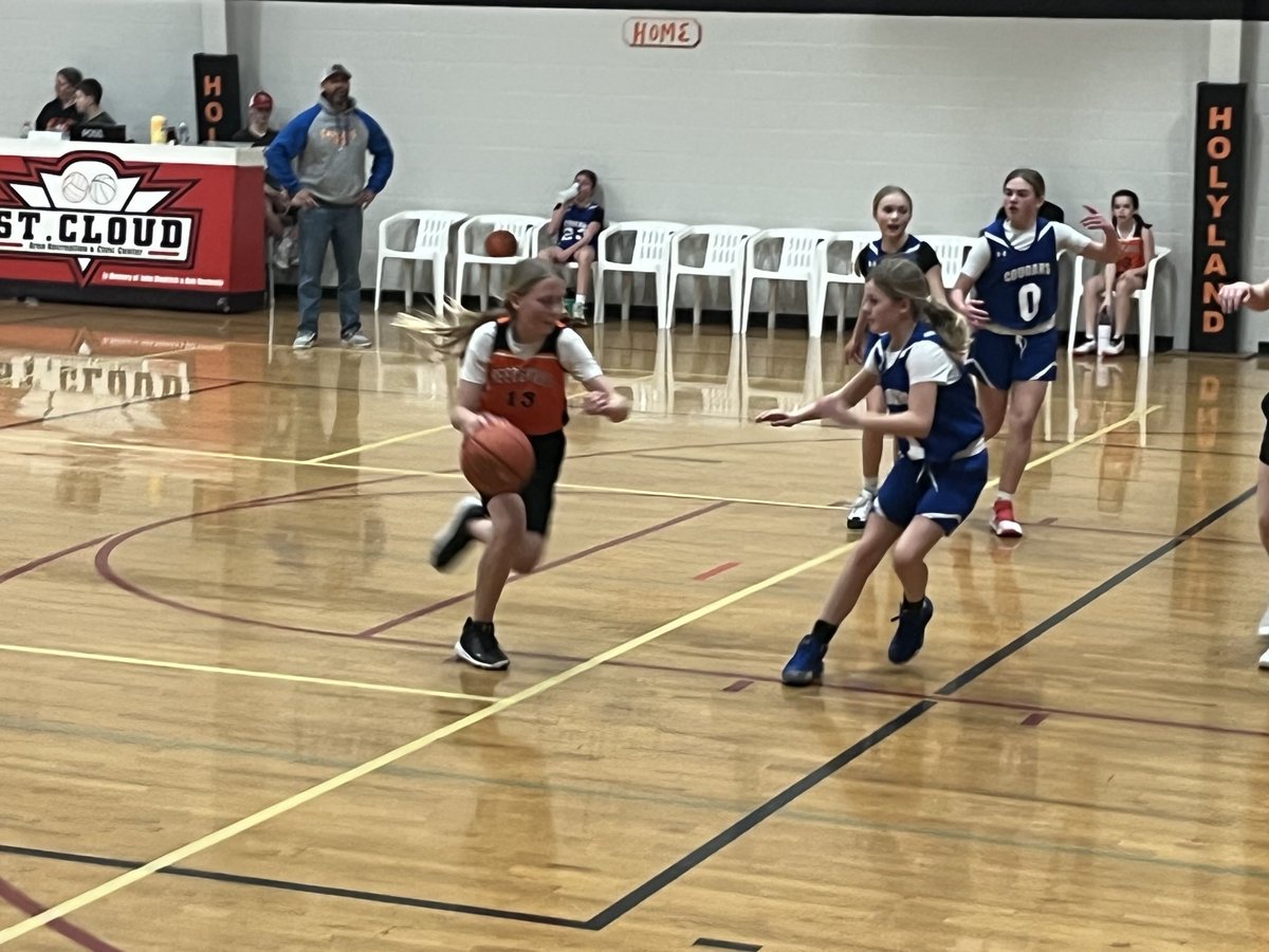 hshoops25's tweet image. Watched the ⁦@panthersgbb⁩ 6th grade group win a 3 on 3 championship in St.Cloud tonight!
Panther Cora H. was the best athlete I saw on the court. 
Superior athleticism, defends everyone, can score with both hands!
#pantherpride 
#Champs