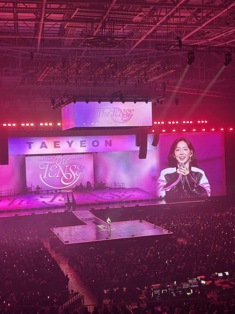 jls_snsd's tweet photo. Day 1 of #TAEYEON_TheTENSE_in_SEOUL was everything and more 🥹 #TAEYEON_TheTENSE #TAEYEON https://t.co/LpUFdCEhVG