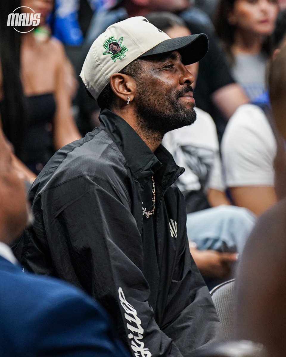 dallasmavs's tweet photo. KAI 🫶🫶🫶

@KyrieIrving // #MFFL https://t.co/mDbppuLjYu