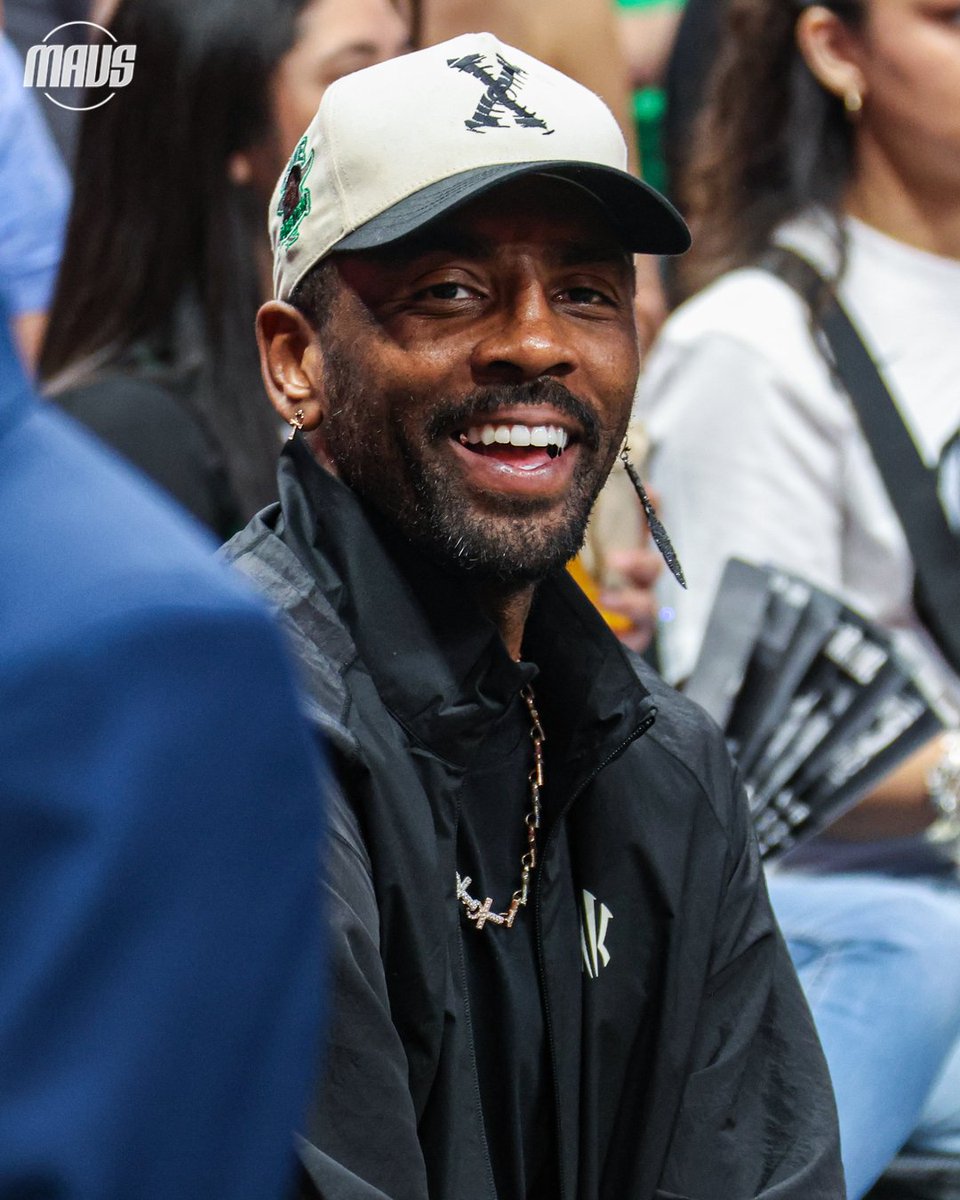 dallasmavs's tweet photo. KAI 🫶🫶🫶

@KyrieIrving // #MFFL https://t.co/mDbppuLjYu