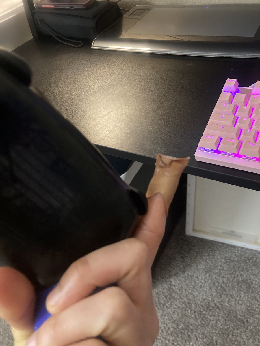 Slicing my finger on top and bottom with scissors was not on my bingo card for things that could go wrong before LUTI but we’re here
I’ve never played with the middle of my finger before and it was weird as hell but GG’s anyway what the heck lol 
Hoping this shit heals soon 🙏