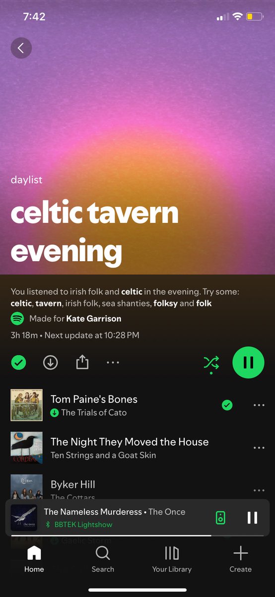 phoukamusic's tweet photo. bath in the dark w a modelo and a bowl listening to the Celtic Tavern Evening daylist https://t.co/gpf5IsuguJ