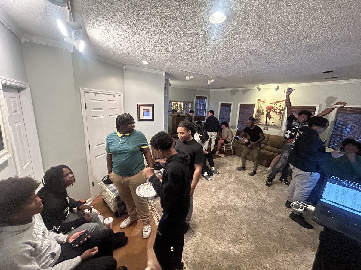 Great time having the 2️⃣0️⃣2️⃣5️⃣ Leadership Council over for the Accountability Draft‼️

#𝔼𝕒𝕣𝕟𝕀𝕥 
#𝔽𝔼𝔹𝕌