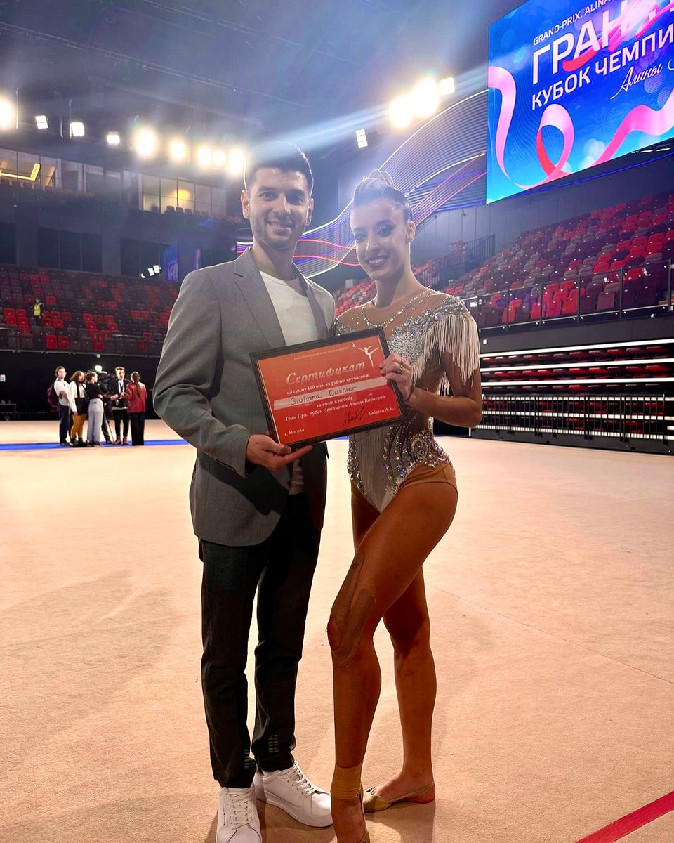 ComiteOlimpico's tweet photo. ¡Histórica hazaña para Puerto Rico! 

La gimnasta Giuliana Cusnier hizo historia al ganar medalla de bronce  en el Grand Prix de Moscú, convirtiéndose en la primera atleta boricua en lograr un podio en esta prestigiosa competencia de gimnasia rítmica. 

Además, recibió el premio especial “Will to Win”, entregado por la legendaria medallista olímpica Alina Kabaeva. 

¡Felicidades, Giuliana! Orgullo boricua en el escenario mundial. 

Más Info: https://t.co/nuR2UyD4UG

#EquipoPUR #GimnasiaPUR