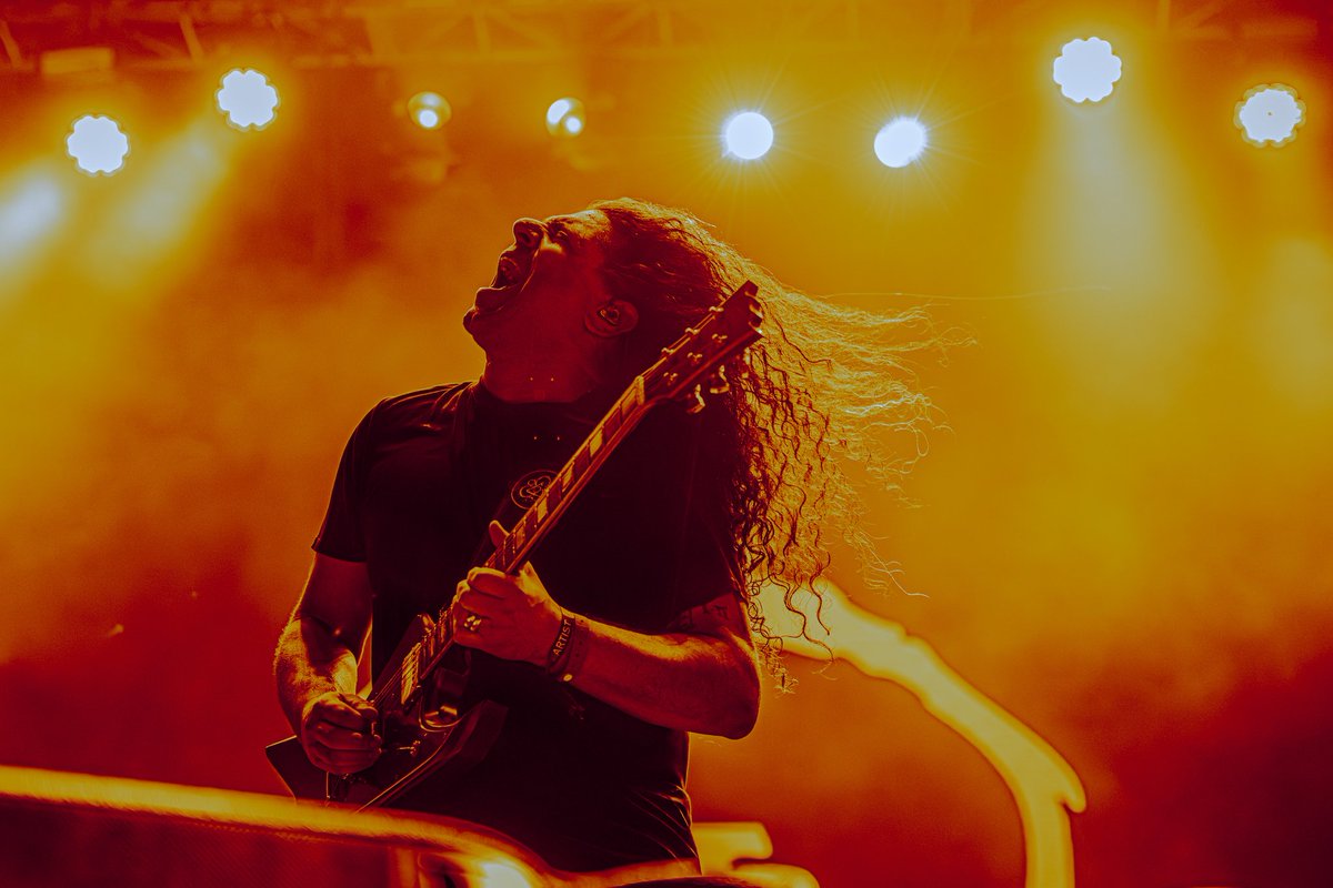 toolinthesand's tweet image. The night takes us deeper into our Tool Live in the Sand journey 🤘🎸🌙