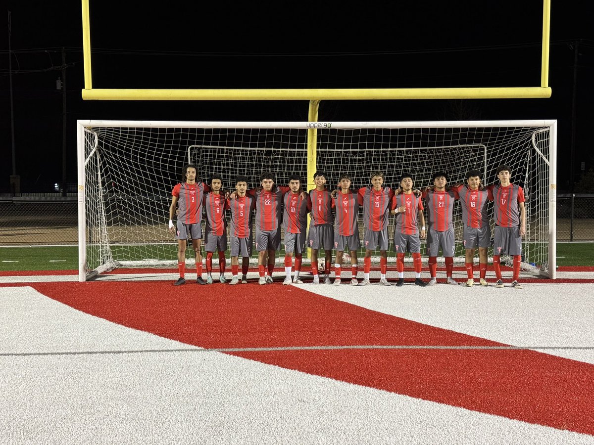 terrell_soccer's tweet photo. Thank you seniors for all the hard work youβve put in over the past 4 years. We are proud of you.
#TerrellPride #VamosTigers
@TerrellISD @TISDTigerSports @Terrellgsoccer https://t.co/QhIHHIbTiA