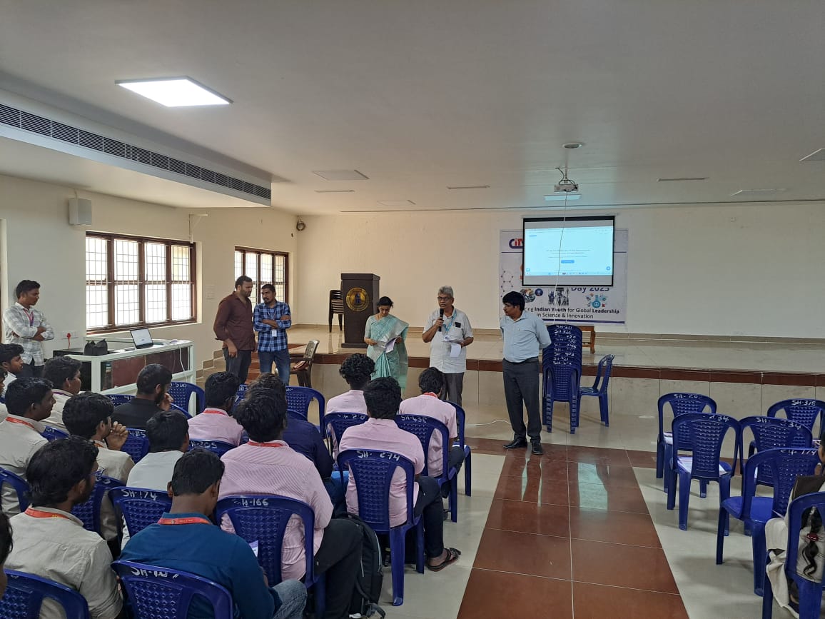 chalapathicit's tweet photo. CITY- got a dose of career wisdom on 3rd March!  Srilatha garu from S.V. University  gave an awesome talk on bridging academia and industry.  Great insights for students to become future-ready!
  #futureready #svuniversity #careerdevelopment https://t.co/HbWgZ6vtFZ
