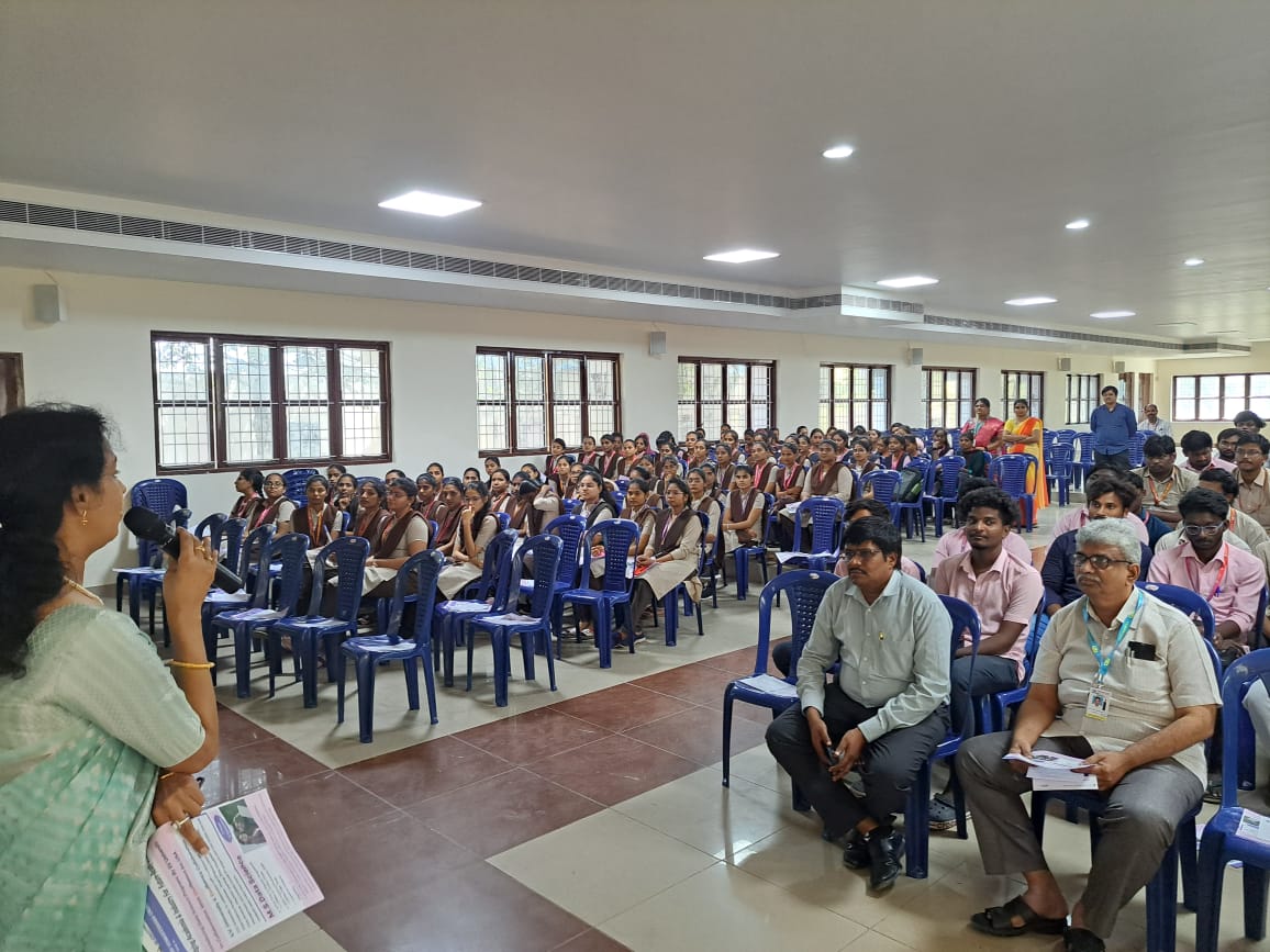 chalapathicit's tweet photo. CITY- got a dose of career wisdom on 3rd March!  Srilatha garu from S.V. University  gave an awesome talk on bridging academia and industry.  Great insights for students to become future-ready!
  #futureready #svuniversity #careerdevelopment https://t.co/HbWgZ6vtFZ