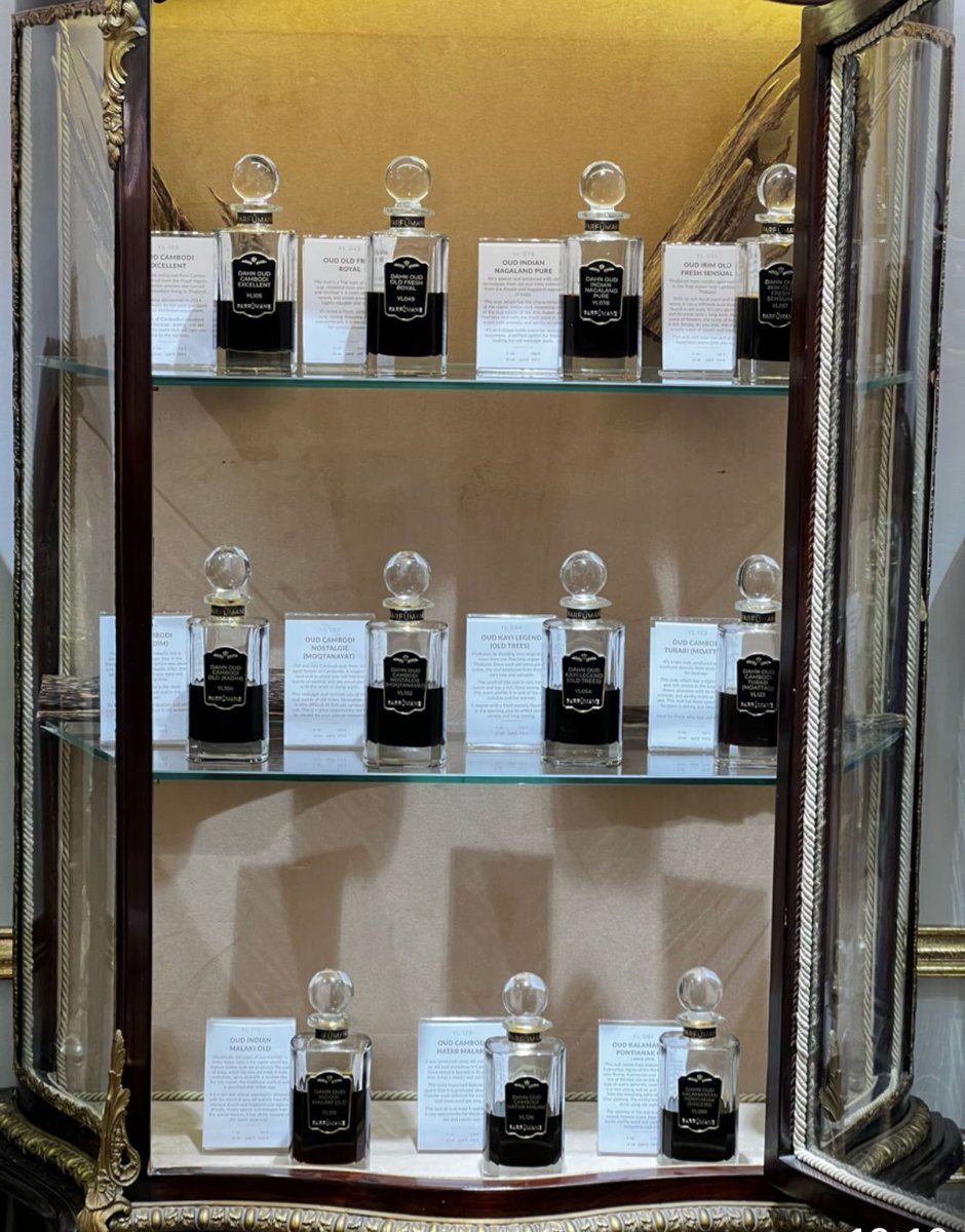 Topkapı Sarayı’nda başta Mukaddes Emanetler Dairesi olmak üzere birçok mekânın yine oraya has koku ve buhurlarla güzel kokması sağlandı.

İslam kültüründe kokuya özel önem verilmesinin en başta gelen sebebi Hz.Muhammed’inﷺ güzel kokuyu övmesi ve kullanılmasını teşvik etmesidir.