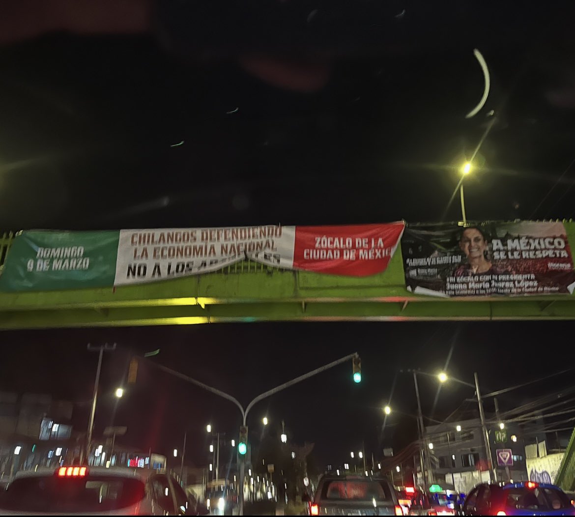 erickrdzsolares's tweet photo. Cualquier pretexto sirve para hacer proselitismo y campaña.

#GuerraComercial #TMEC @POTUS @realDonaldTrump #4T #aranceles #USMCA #Zócalo https://t.co/wZmTKpbcJ3