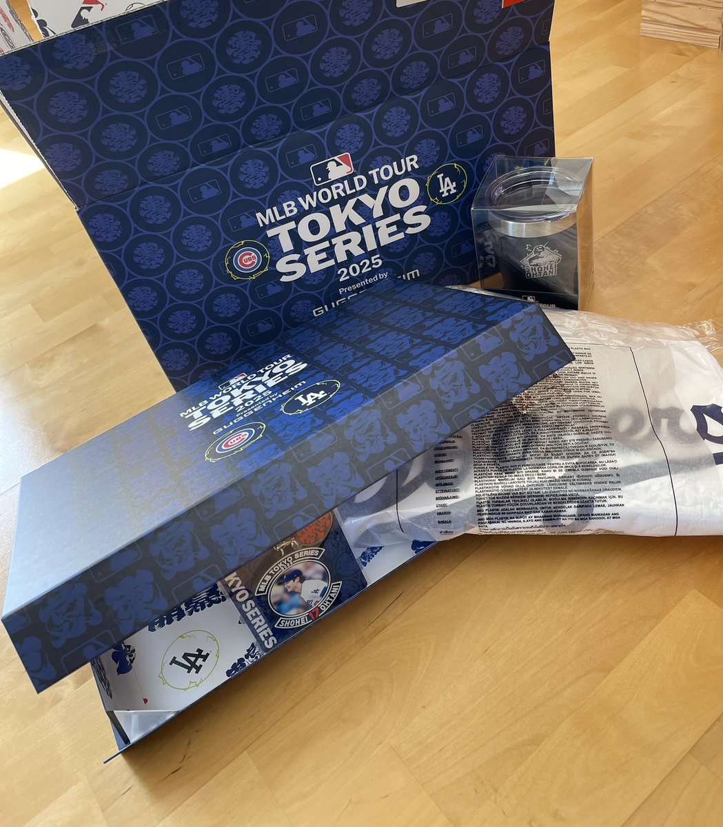 naksyotani's tweet photo. 箱がこれまた!
しっかりしててものすごく良い📦
#MLBTokyoSeries
#mlbshop https://t.co/wxA30Ceka2