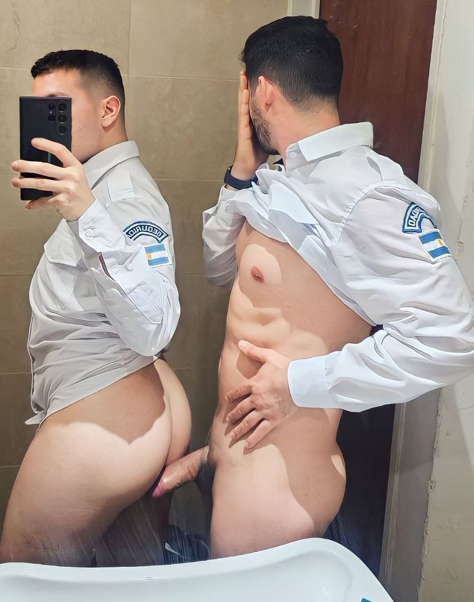 elchicodexxx's tweet photo. DA RT &amp; COMENTA Y TE PASO EL VIDEO COMPLETO SIN CENSURA CON MI COMPAÑERO DE SEGURIDAD 🔥🍆

Telegram free : https://t.co/tWUroJneV1 https://t.co/kVATdOYyJQ