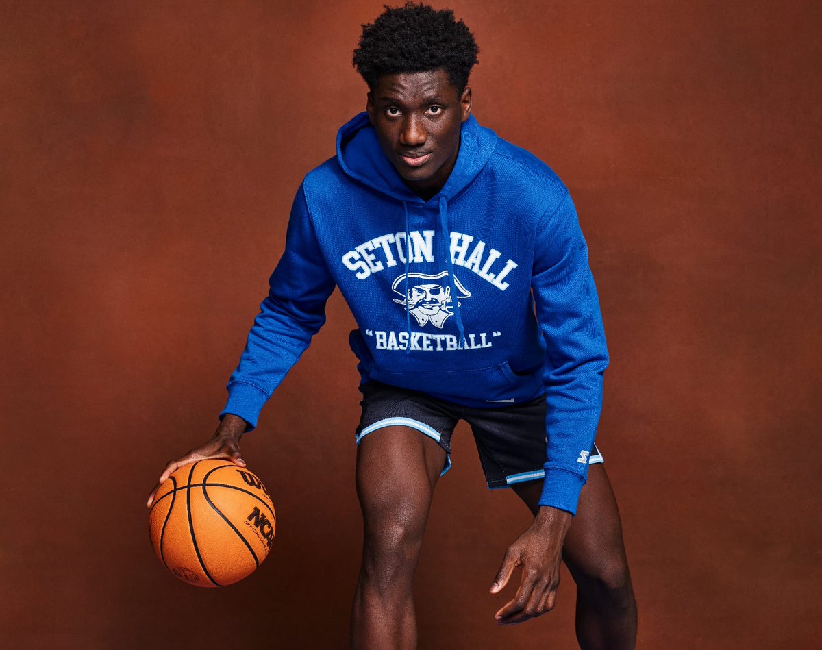 SetonHallMBB's tweet photo. The Hall 🏴‍☠️🏀 x @Starter 

Shouts to @CarlBanksGIII 🤝 Coming soon 👀 https://t.co/KiKPbhYCIk