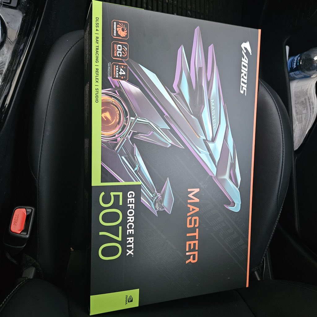 DuhhNathan's tweet photo. Woo got the last gpu hopefully i can upgrade something better for rendering https://t.co/wLXgn5Pdxp