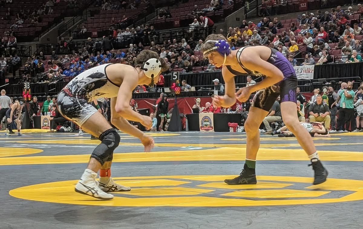 Opening day of the State Tournament came to a close with both Ayden O'Dell and Sean Murphy competing in consolations...

Sean was able to pick up a win and will continue tomorrow morning!!!