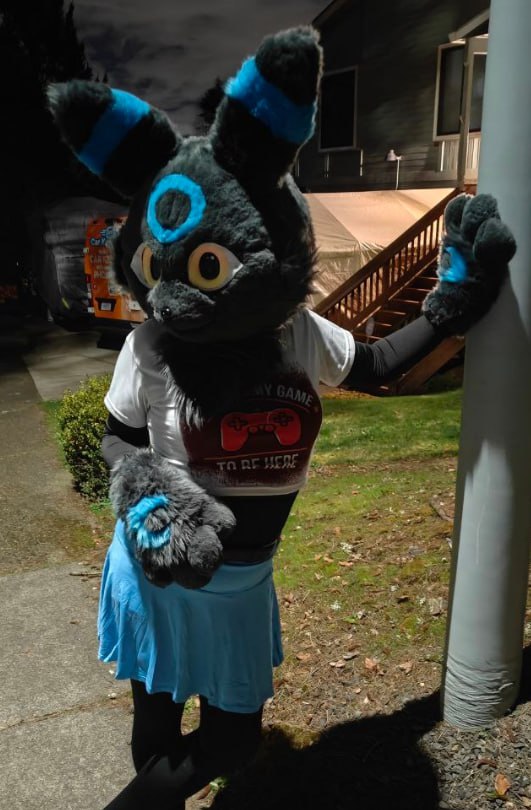 Gotta be careful, the bre's prowl at night on #FursuitFriday