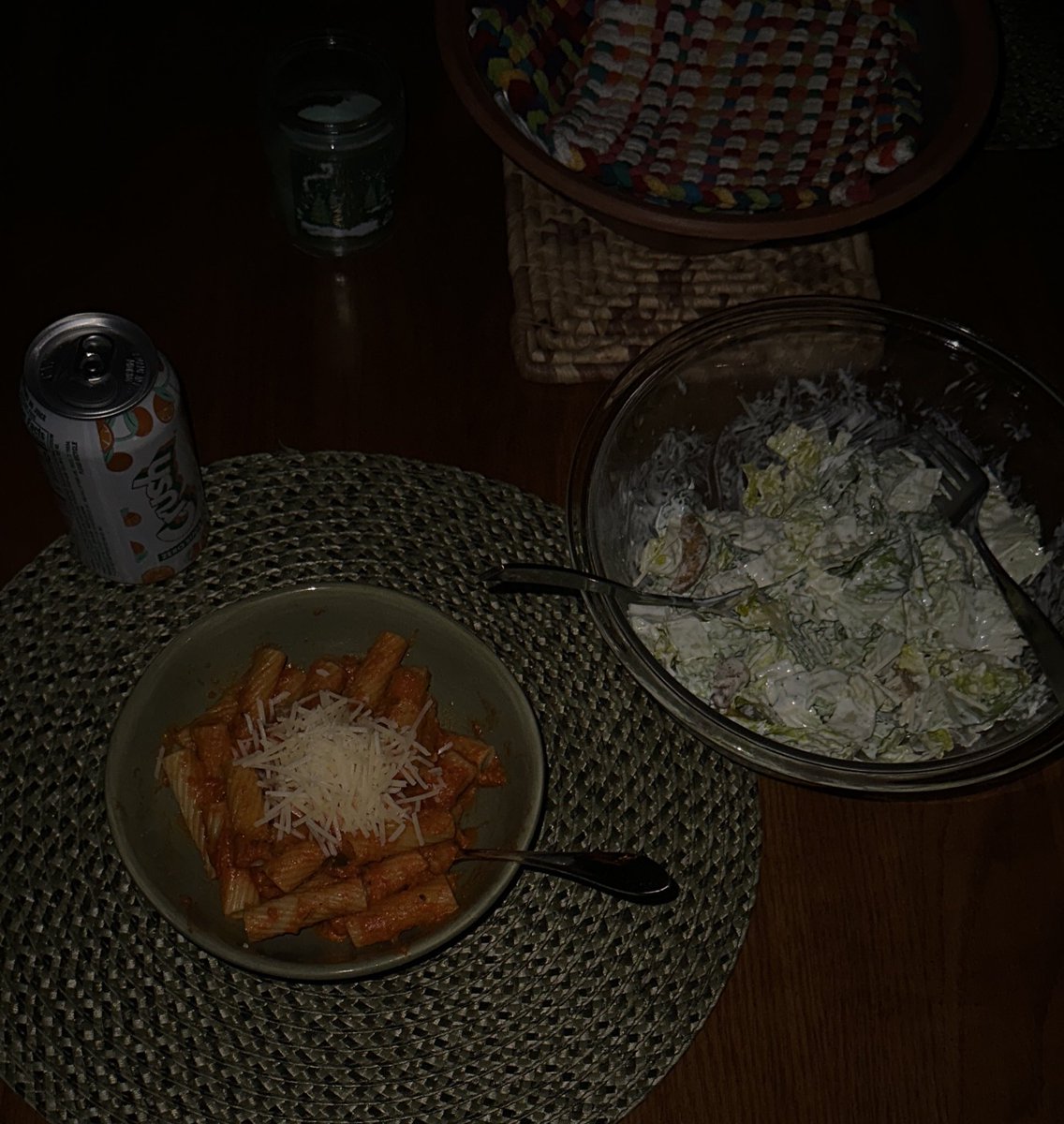 GerardGtard's tweet photo. The girlfriend has earned herself a quality weinering tonight. #expand https://t.co/N1hRdKnrO4