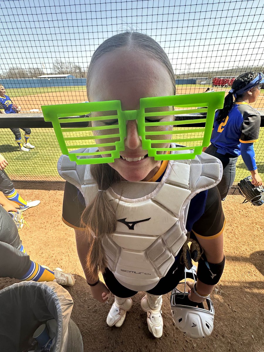 SavageStormSB's tweet photo. Finals vs. NWOSU ⬇️⬇️

GAME 1 Win 6-1
T, Oden - W
Olivares - 2B, 💣
Mcmurray - 💣
Sands - SH
Johnson - SH

Game 2 Win 5-0
E, Simmons - W
Larsen - 2B
Harlow - 💣

Thank you to Mark Webb for being our bat testing helper today!! Huge help!!!! 

#BeTheChange | #L3 | #TakeCover https://t.co/wkCtmv2GLO