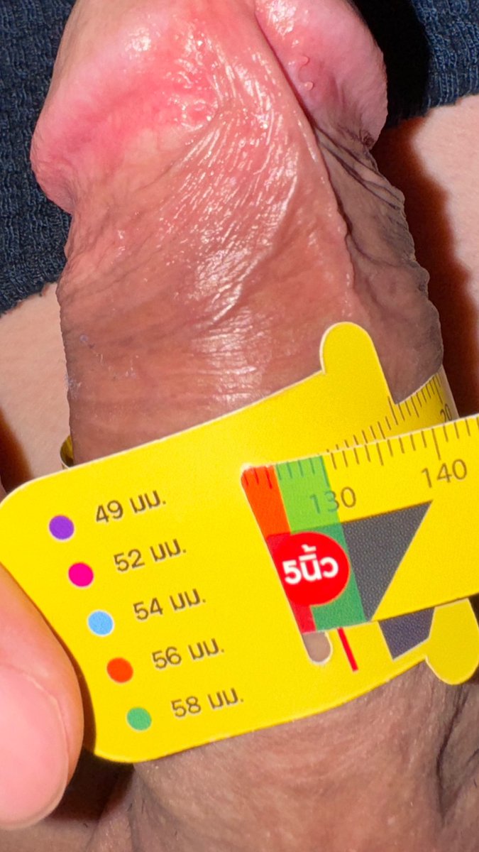 หลังๆ  แฟนชอบบ่นว่าแสบรู  แฟนเลยสงสัยว่าหรรมใหญ่ขึ้นปะ  เลยเอาสายวัดมาวัด  ก็คามในภาพ  นึกว่าตัวเอง 54 มาตั้งนาน  เอ๊ะ...หรรมมันใหญ่ขึ้นตามอายุได้หรอ งั้นปีหน้าก็เปลี่ยนเป็นไซส์ 56 สิ  อิอิ
