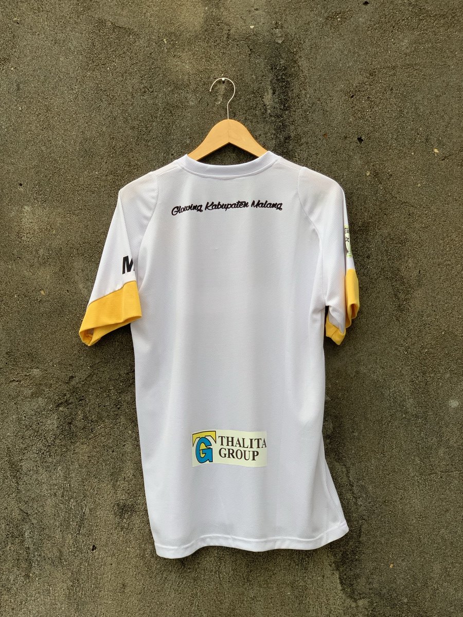 Izin ngelapak min, semoga rejeki anak 👶🏻 #jersey4sale <a href="/Jerseyforum/">Si Paling Jersey</a> <a href="/JerseyLigina/">Pencinta Kain Ligina (Follow IG: @pjli_id)</a> 
Persekam Metro FC away 2015  
(XL) idr 450 k 
More info wa 0822-9361-6399