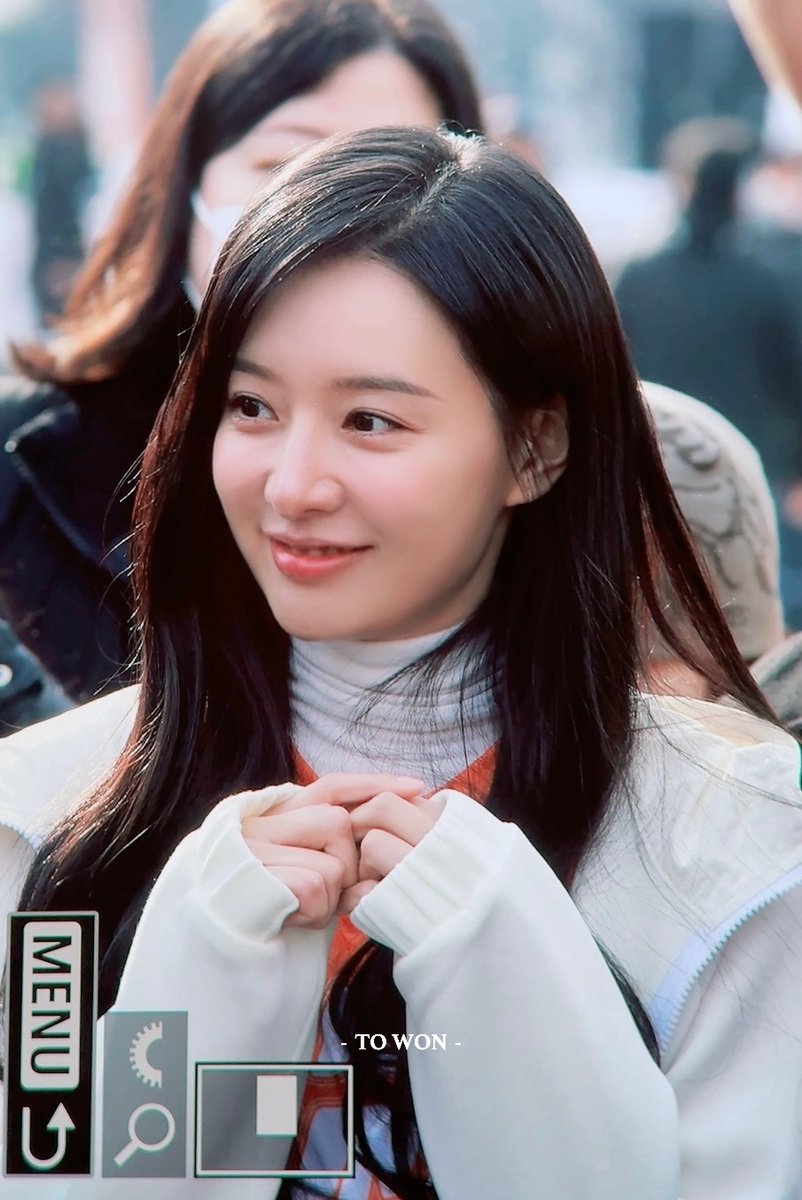 TOWON_1019's tweet photo. 250308 천사토끼 드디어 만났어!
#KimJiwon #김지원 https://t.co/HNcW4uzNlE