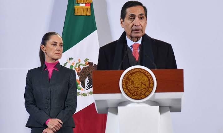 Alan Adame (@alanadamemx) on Twitter photo 🔴|| Rogelio Ramírez de la O fue de los peores Secretarios de Hacienda que ha tenido México:
❌Permitió que <a href="/lopezobrador_/">Andrés Manuel</a> dilapidara más de 900,000 millones de pesos en proyectos inútiles
❌Solapó las pérdidas de PEMEX y CFE
❌Aumentó la deuda en 6% del PIB, una brutalidad!!! 🔴|| Rogelio Ramírez de la O fue de los peores Secretarios de Hacienda que ha tenido México:
❌Permitió que <a href="/lopezobrador_/">Andrés Manuel</a> dilapidara más de 900,000 millones de pesos en proyectos inútiles
❌Solapó las pérdidas de PEMEX y CFE
❌Aumentó la deuda en 6% del PIB, una brutalidad!!!
