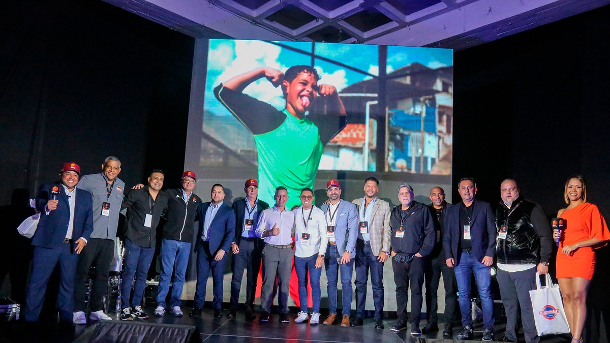 Este jueves se presentó de manera oficial la temporada 2025 de la #SPB 🏀Superliga Profesional de Baloncesto 🇻🇪 y contó con diversas personalidades del deporte de las alturas en Venezuela.

El viernes 14 de marzo será el salto entre dos del torneo: