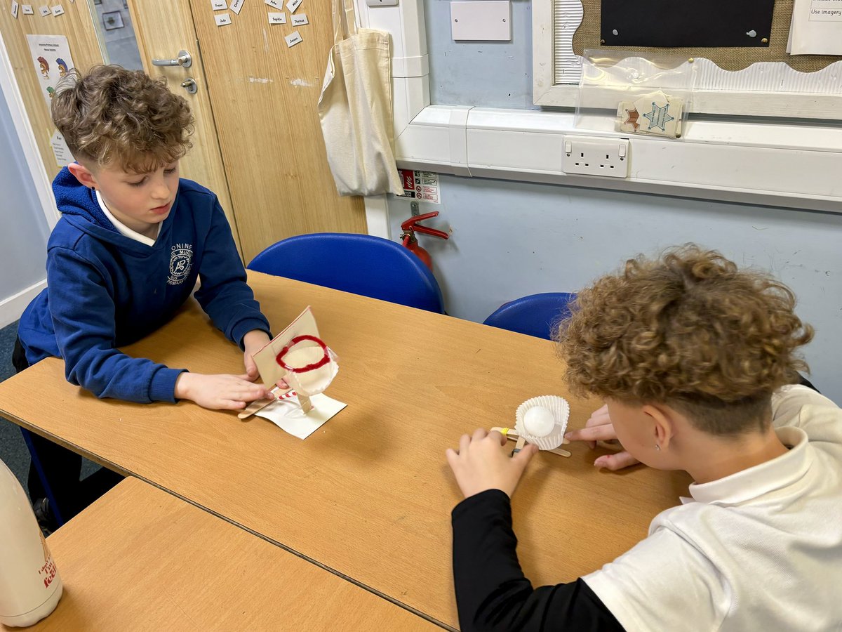 Anto_P5's tweet photo. At STEM Leading the Learning this week, we made a catapult and basketball hoop. #antoSTEM https://t.co/FK7bX10Xtq