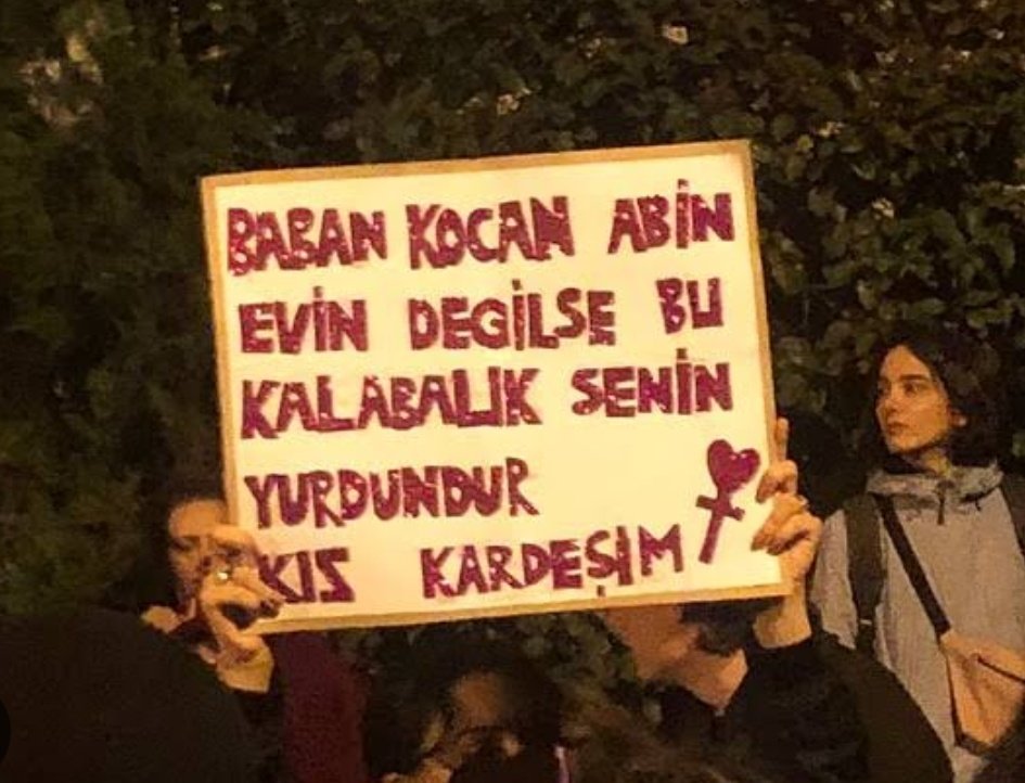 heyvvv21's tweet photo. Kadınlar günümüz kutlu olsun ♥️ https://t.co/SSj1GkBHte