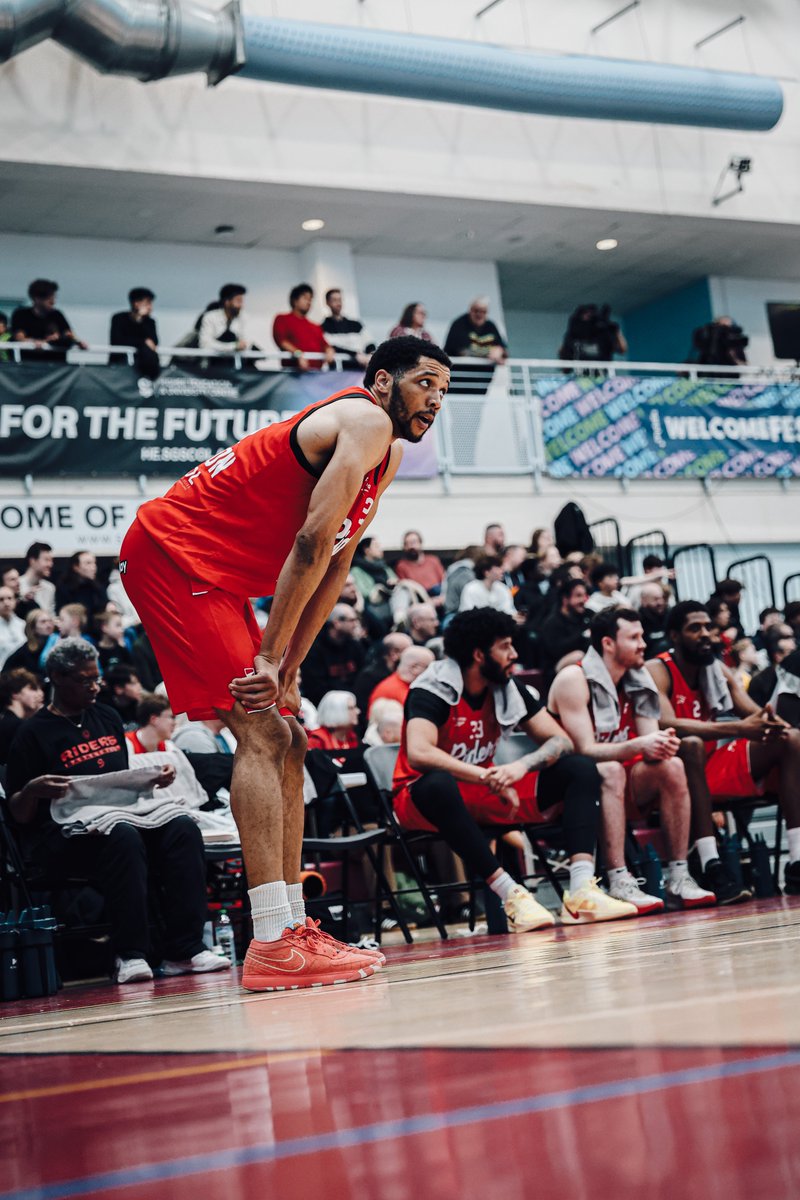 Battling out a win in Bristol 💪

📝 Read our report from the South West: riders.basketball/report-riders-…