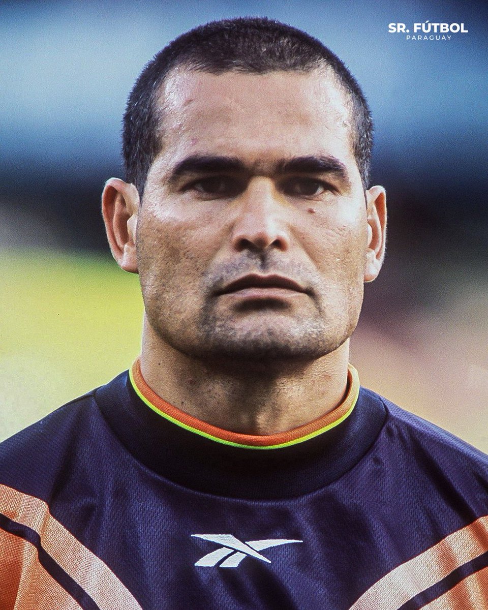 SrFutbolPy's tweet photo. Chilavert sobre los brasileños y el racismo:

"Se creen superiores a todo. Te insultan, te denigran y te agreden, pero vos no les podes responder... Leila (Presidenta del Palmeiras) debe dejarse de joder y empezar desde su casa. Ellos son los primeros en esto".

💣 Vía: @nanduti. https://t.co/CqpM0SqpHV