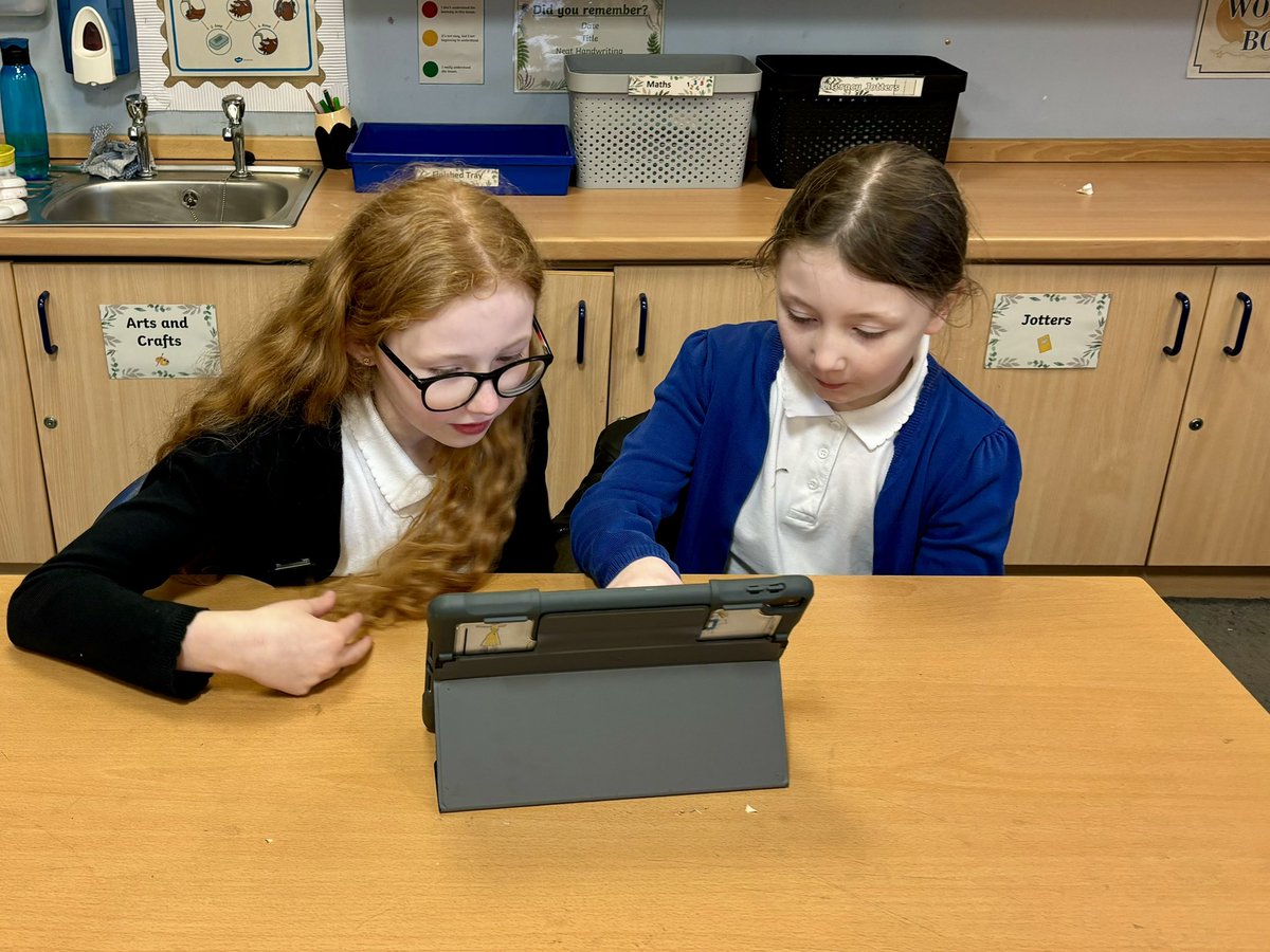 Anto_P5's tweet photo. Primary 5 and 6 worked together this week to create a book trailer for a book they enjoy #antoliteracy @MrsDowdsAntoPS https://t.co/HALRB2y5Eg
