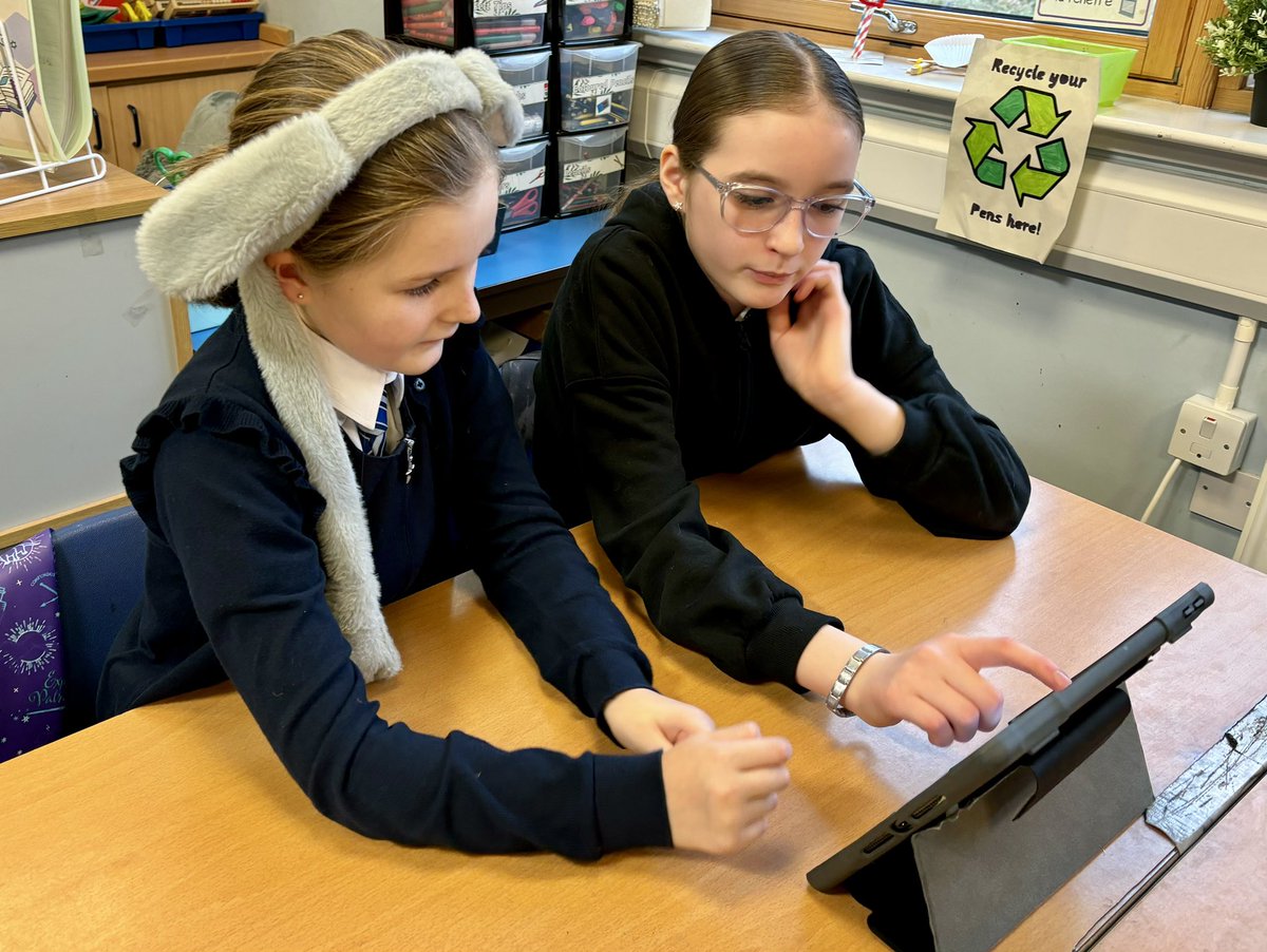 Anto_P5's tweet photo. Primary 5 and 6 worked together this week to create a book trailer for a book they enjoy #antoliteracy @MrsDowdsAntoPS https://t.co/HALRB2y5Eg