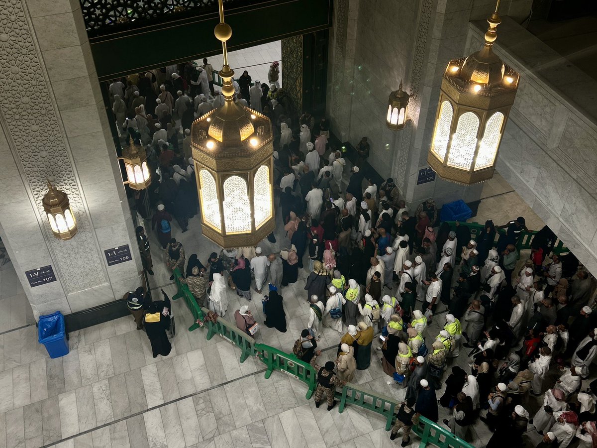 Nail_1i's tweet photo. "حافظ على حماسِك حتى تُعتَق، لا تُرخِ قبضة مُصحفِك حتى ترتوي، لا تَفتر عن الدّعاء حتى تُجاب، لا تتوقف!
بَلّغك الله رمضان؛ لتَسأل فتُعطى، لتَستغفر فيُغفر لك، أرأيتَ لو كُنتَ خيلًا في سِباق، هل تتنازل عن الوصول؟ لا تكُن الخَيل أفطَن منك، بُلّغتَ شهرًا حُرِم منه غيرك، لا تفتر!" . https://t.co/8b1Od4GWsi