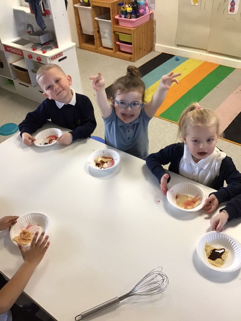 StiffordSWECET's tweet photo. Nursery has had a super busy and super enjoyable week! Pancake Day followed by World Book Day. We loved cooking.....and eating!......our own pancakes . Masterchef here we come! Then WBD was very exciting with some wonderful costumes and we loved reading stories all day. https://t.co/hjwtZWXJhH