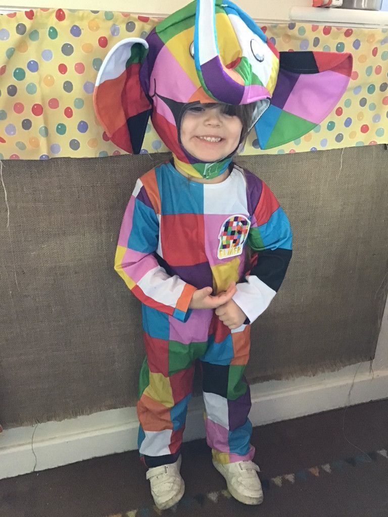 StiffordSWECET's tweet photo. Nursery has had a super busy and super enjoyable week! Pancake Day followed by World Book Day. We loved cooking.....and eating!......our own pancakes . Masterchef here we come! Then WBD was very exciting with some wonderful costumes and we loved reading stories all day. https://t.co/hjwtZWXJhH