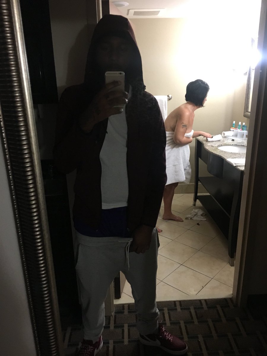 TriggBandedup's tweet photo. Y’all know what time it is 😂😂😂🤣🤣 #SugarMamaSeason 🤝🏾🤝🏾 https://t.co/8fijqGzR2v
