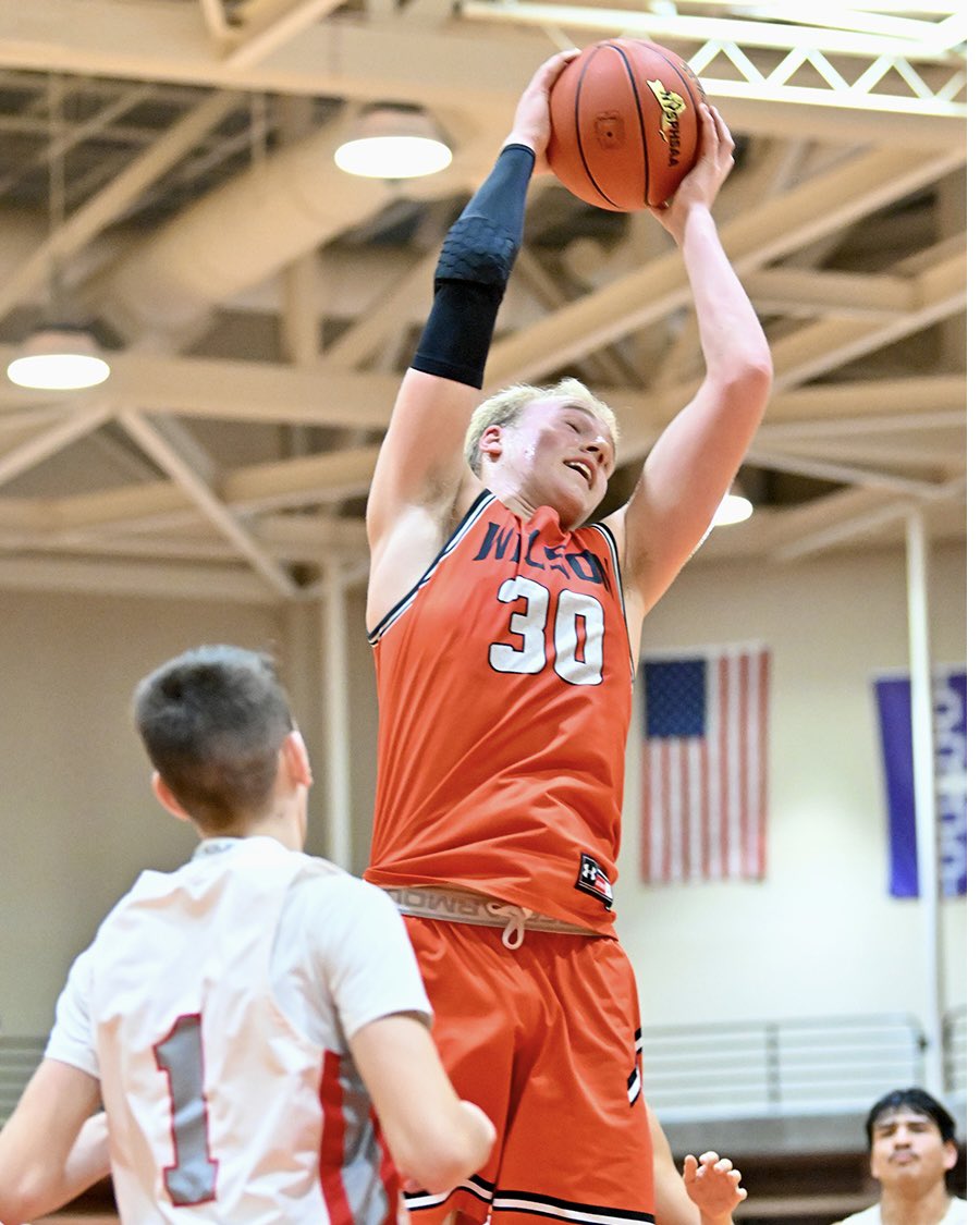 centercourt42's tweet image. Shamus George ‼️

The Wilson junior became an instant #BuffState Week fan favorite!