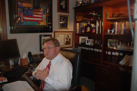 DrinkallCoach's tweet photo. ALUMNI SPOTLIGHT

John Kulhavi

🇺🇸 
• Retired Brigadier General
• Vietnam veteran
• Flew 300+ missions
• Earned Purple Heart
• 43 military awards

💰
• Merrill Lynch Managing Director
• Top U.S. financial advisor
• Pioneered team-based brokerage

Hero. Visionary. Pioneer. https://t.co/3AErfrHyRn