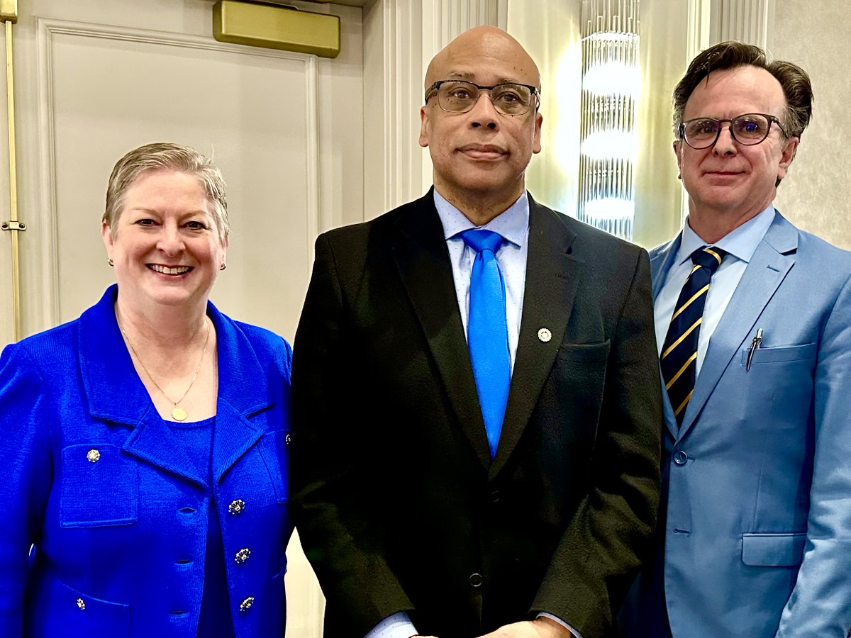 We were honored to host Dr. Quinn Capers to our joint MedStar Health-Georgetown University UGME-GME retreat this week, focused on more equitable learning environments. Dr. Capers is Chair of the Dept of Medicine at Howard University and a thought leader in bias in medicine.