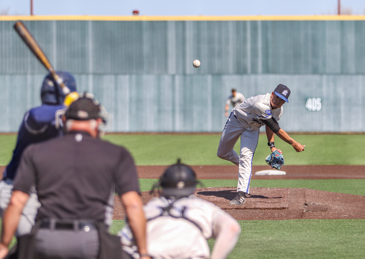 ACBaseball806's tweet photo. A gritty performance by Ja’Marcus Smith for his first win as a Badger.

The Lubbock native and former dual sport standout at Monterey HS recorded 4 strikeouts, 0 earned runs, and 0 walks in the final three innings on the hill in game one against Frank Phillips. https://t.co/Cd7eHGVzrV
